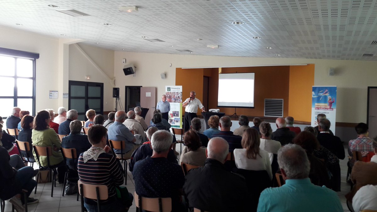 Delf02Groupama's tweet photo. #GroupamaEtLaPrevention. En direct de Rouvroy, réunion d'information sur les #addictions#drogue#alcool.Differents sujets abordés pour #sensibiliserlessociétaires#Groupama aux dangers  de l'alcool et la drogue.
Merci à la #préventionroutieredel'Aisne pour son intervention. https://t.co/wu7TecmEQO