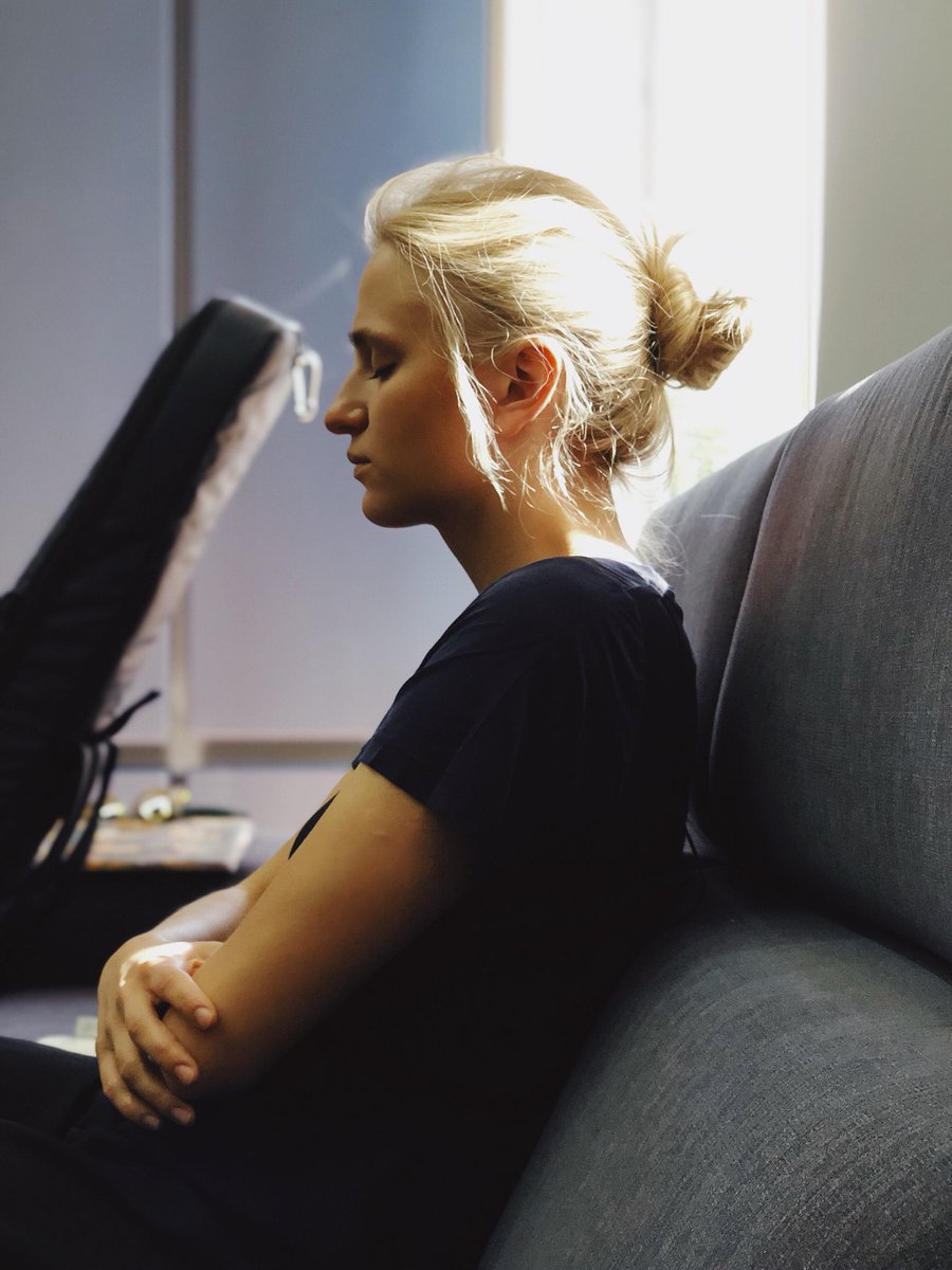 likabugaeva's tweet photo. #newalbum #recording 🖤 https://t.co/F6fBSkO9GK