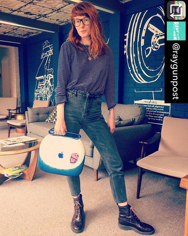 pinkadam4ever's tweet photo. Repost from @raygunpost using @RepostRegramApp - When laptops make the best accessories 💁🏻♀️ @emilyebburke
#laptop #style #bestdressed #pinkadam #pinkadam4ever #ibook #ibookg3 #ibookclamshell #apple #applecomputer #applelaptop #vintageapple #dublinstyle #dublin #postpr… https://t.co/YKJXUXcrcA