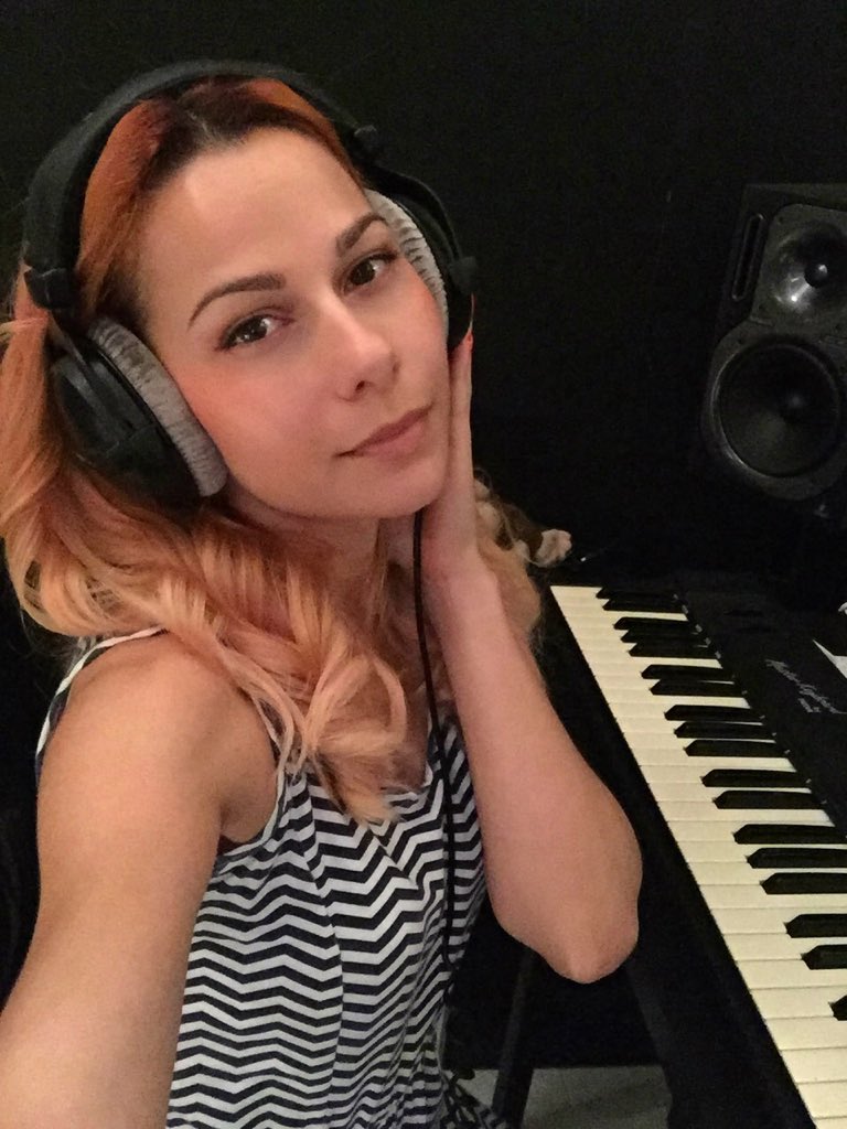 ErikadeBonis's tweet photo. #Working ๐
โข
โข
#Erika #ErikadeBonis
#Recording #Singing #ILoveMyJob #MyFavouriteHeadphones #Beyerdynamic #RecordingStudio #Keyboards #GirlAtWork
#BlondeForADay #NoFilters https://t.co/EBbgjc9NjV