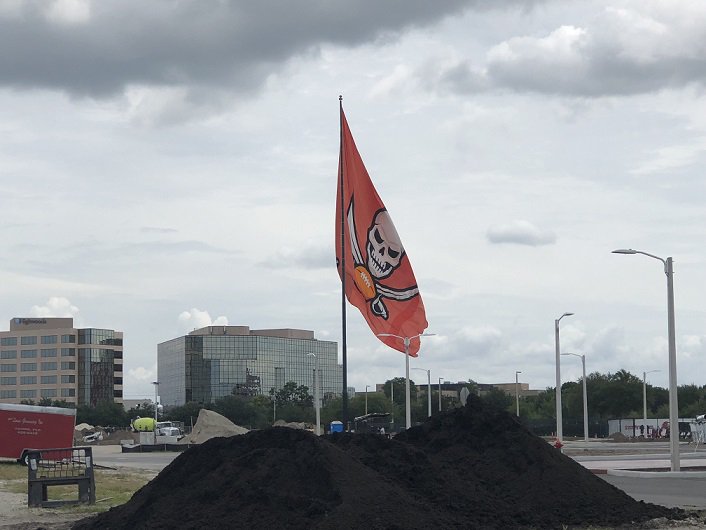 FlaOrganics's tweet photo. Our Premium Organic Topsoil is being put to good use at the @buccaneers new practice facility.  #gobucs #tampa #tampabay #floridarecycles #floridagrown #freshfromflorida #lovelocal #tampastrong #organic #shoplocal #sustainability #carbongoals https://t.co/wuCYxBNPJs