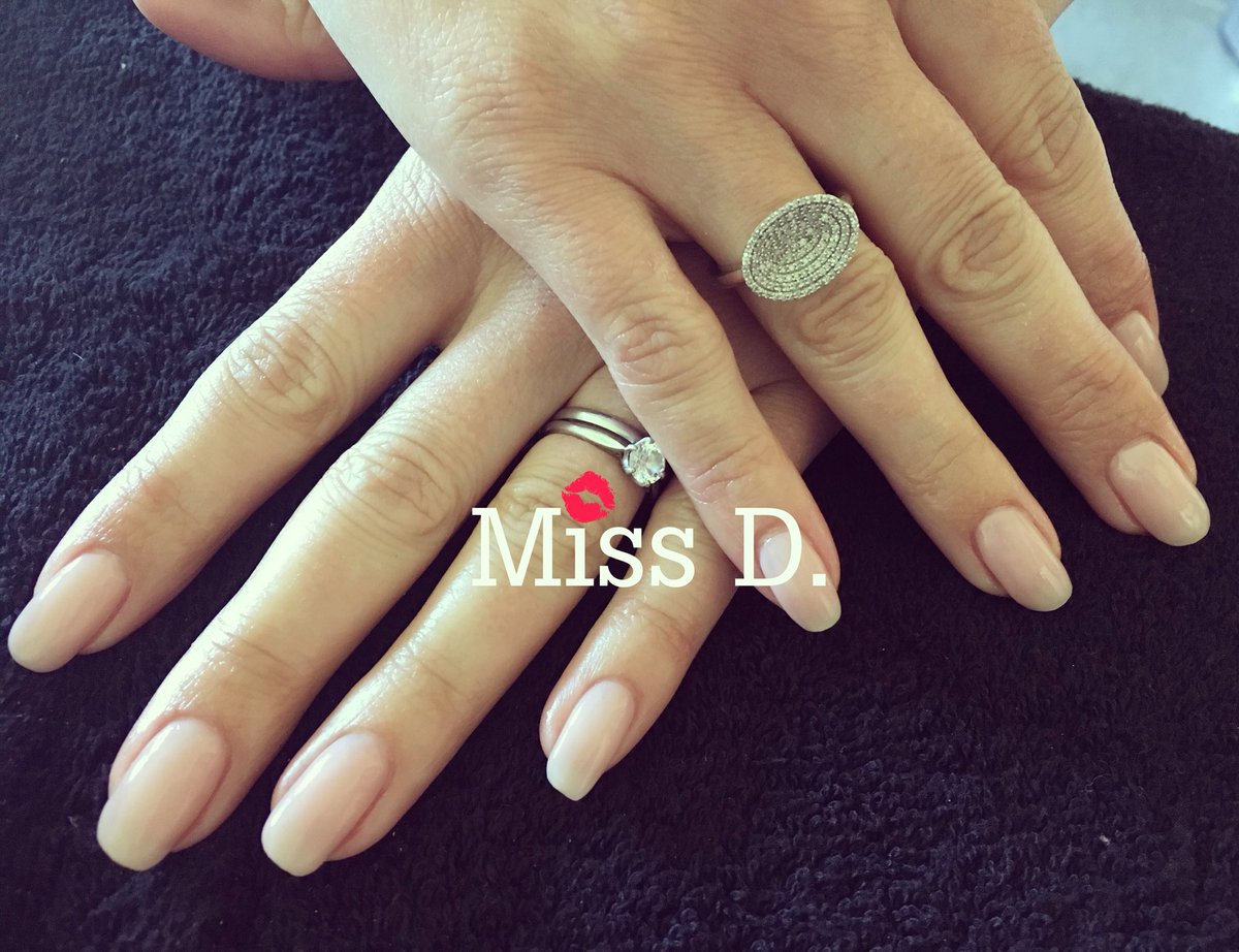 MissD_2014's tweet photo. #gelish #gelnails #gelishcorby #gelpolish #magpieglitter #magpiebeauty #glitternails #glitternailsdesign #nailsofinstagram #nailscorby #missd #mywork #missdbeauty #polygel #gelishpolygel https://t.co/gxJHAs30aS