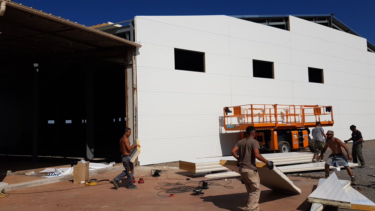 AloGrard's tweet photo. #hangar #grard une équipe de professionnels au service de notre projet https://t.co/4EPEYDG6Po
