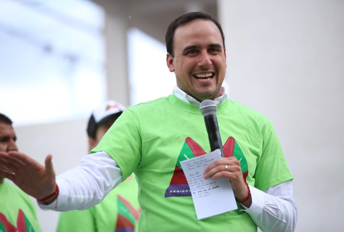 UR_COAHUILA_'s tweet photo. De parte de todo el equipo de la @UR_COAHUILA_ le deseamos un muy feliz cumpleaños al candidato y próximo alcalde de Saltillo @manolojim ¡un abrazo con los mejores deseos! #Saltillo #UnNuevoNivel #RevoluciónPresente @sigfrido_macias @RINKON77 https://t.co/0YIeUpDKGW