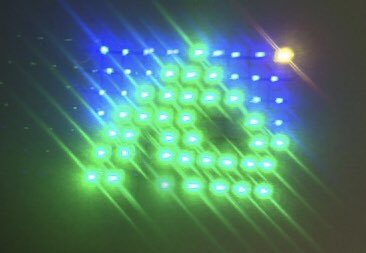 mitchmea's tweet image. Bringing the Lite Brite back w my friend, #Ozobot! Found an awesome lesson from Ozobot #Edu (added to #SaskCode online resources), uses the new array blocks from master level 5 on #ozoblockly. ONE bot created this! #cancode @saskatooniec #edtech #edchat #robotics #STEAM #STEM