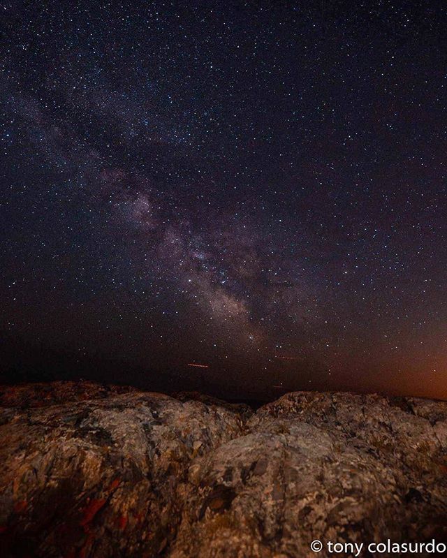 Tony_Colasurdo's tweet photo. Milky Way last night in Maine
•
@canonusa 5d3 + 16-35 f/4L + @fotopro.usa c5i •
#teamcanon #VisitMaine #Maine #skyporn #Kennebunk #Kennebunkport #BlueSkies #MilkyWay #jj #teg #photooftheday #picoftheday #landscapephotography #landscapeshoot #vsco #waterscape #adventure #d… https://t.co/g0oFpGVe3i