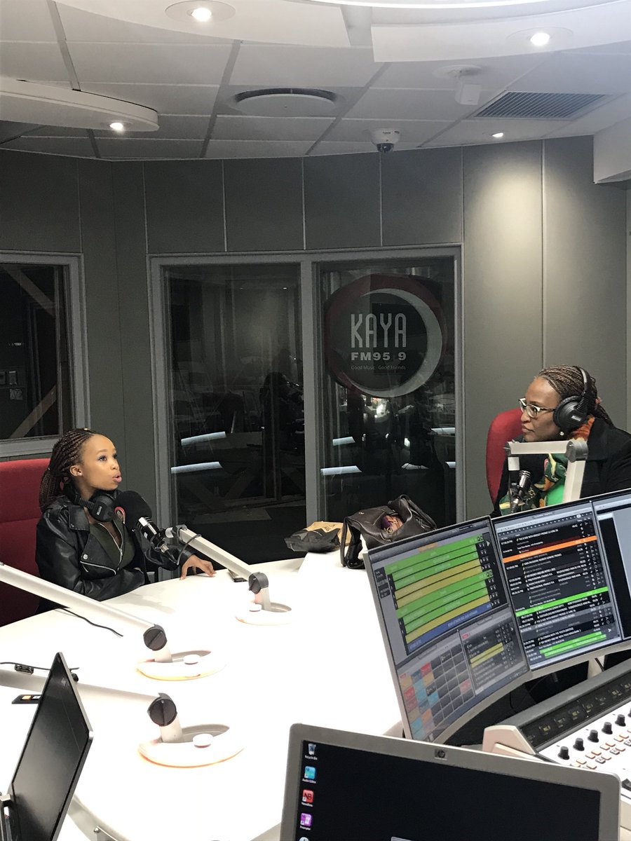 KayaOnAir's tweet image. IN STUDIO: @ThuliMagubane is joined by Actress, presenter and radio host @CandieModiselle sharing her Money Lessons. #MyMoneyAndMe #16Conversations #KayaFMTalk