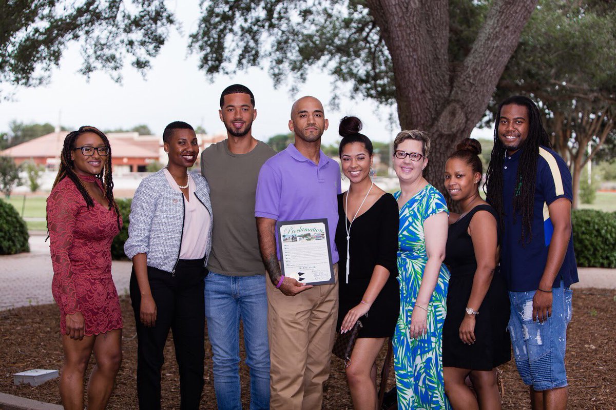 TheTruthJackson's tweet photo. June 9 is now officially #MikeTheTruthDay in @MissouriCityTX! I appreciate the love and support from the city Iโve called home for the past 21 years. #TruthvsPunk #UFC225
๐ท @raykuglar
https://t.co/tI6kTNe6Wy https://t.co/3ifnD64XMm