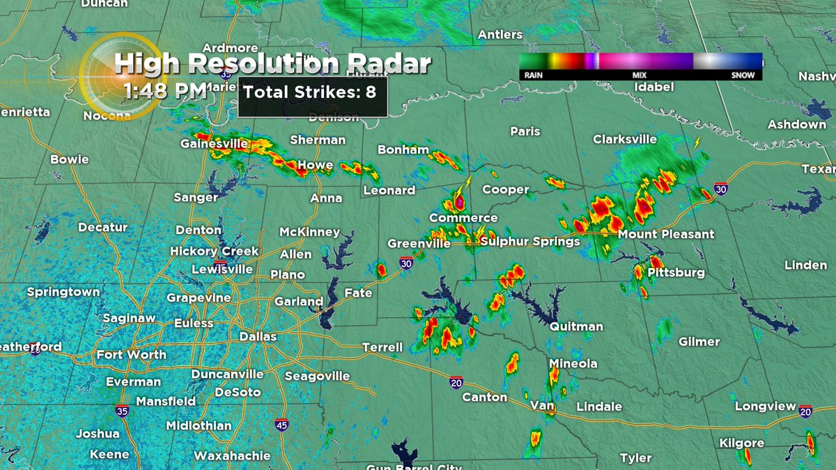 cbs11jeffrey's tweet image. Pop-up storms drifting south stretch from #CookeCo down to #VanZandtCo. Some lightning. 
#CBS11Wx DFWwx