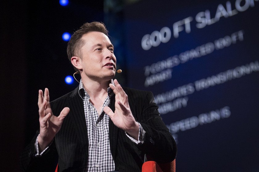 xataka's tweet photo. Tesla despedirá al 9% de sus empleados en un intento de "reducir costes e intentar ser rentables" https://t.co/OHmRaTtQrE https://t.co/AXWha65135