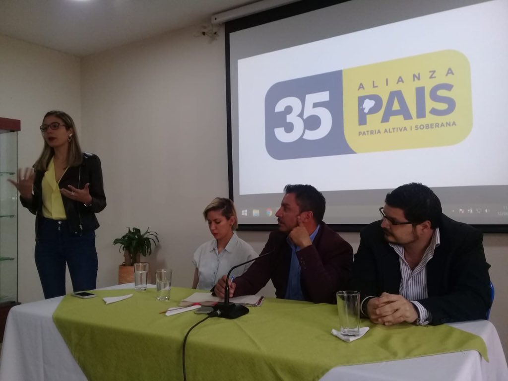 comunicacion_ap's tweet photo. HOY | En la sede de @35PAIS el equipo de comunicación realizó, junto a varios comunicadores de distintas provincias, el I Taller de Comunicación Política. Fue un encuentro participativo, donde nuestro proyecto se nutrió de voces jóvenes ¡Así se construye la #RenovaciónPAIS! https://t.co/zjxrpylif7