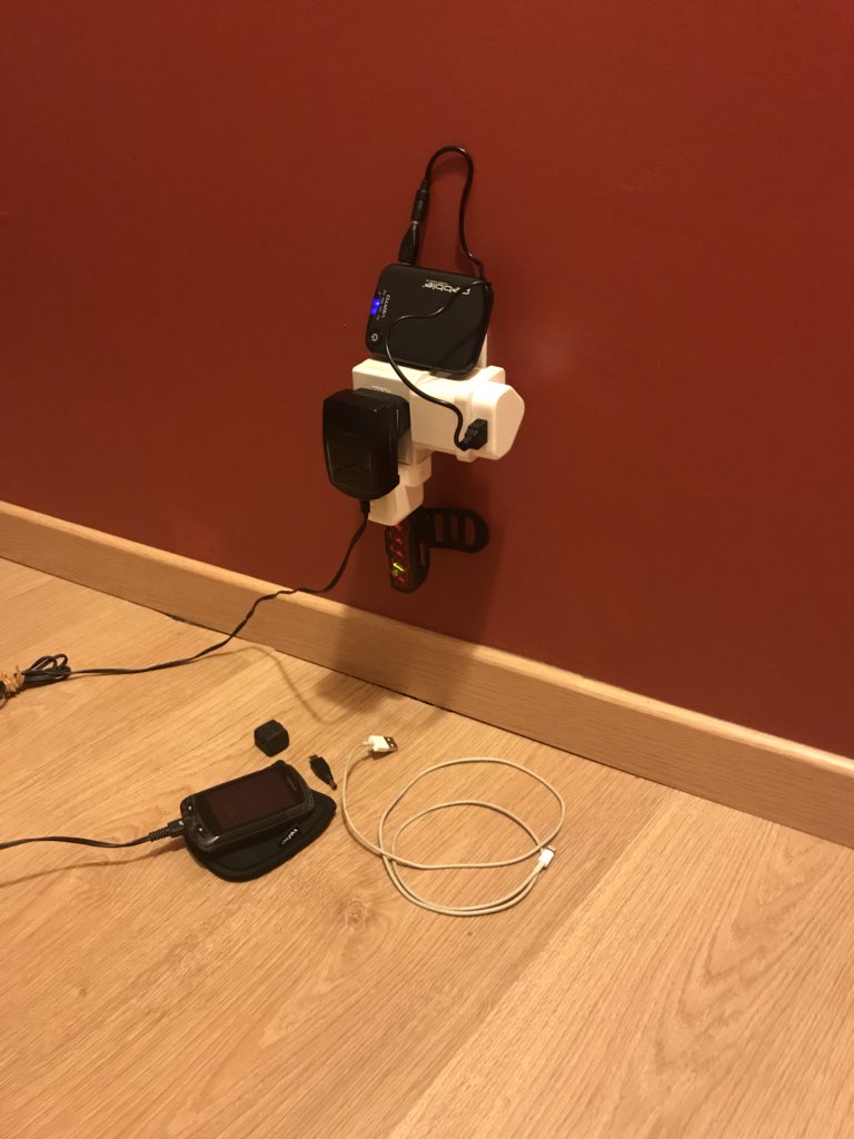 motorolley's tweet image. Brexit my arse - I’m going to bleed the French national grid dry whilst we’ve still got the chance!! #threepinproblems #noproblem #chargingissues 😜👍🏼