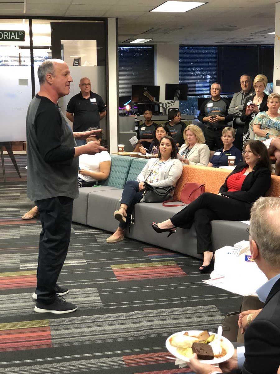 Prezoeller's tweet photo. Amazing talk at ATD Houston’s monthly meeting. This month we hear from Fernando Sanchez-Arias who is currently the chief people officer of Global Custom Commerce, names top place to work in Houston for over 4 years☺️ https://t.co/N9yuMZK4kK