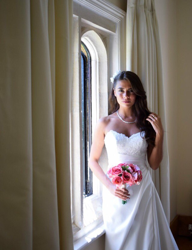 Ivy_Ladder's tweet image. Just beautiful 💖 #beautifulbride #bride #ivyladderphotography