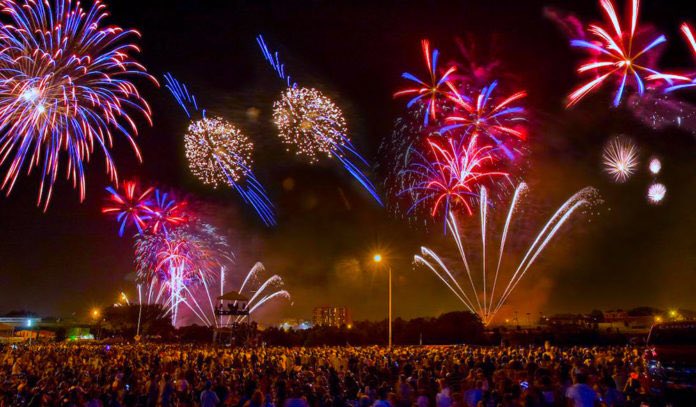 BandWsia's tweet photo. Catch us at the Olmsted Falls 4th of July parade! 🇺🇸🎉 https://t.co/dx76rgtygo