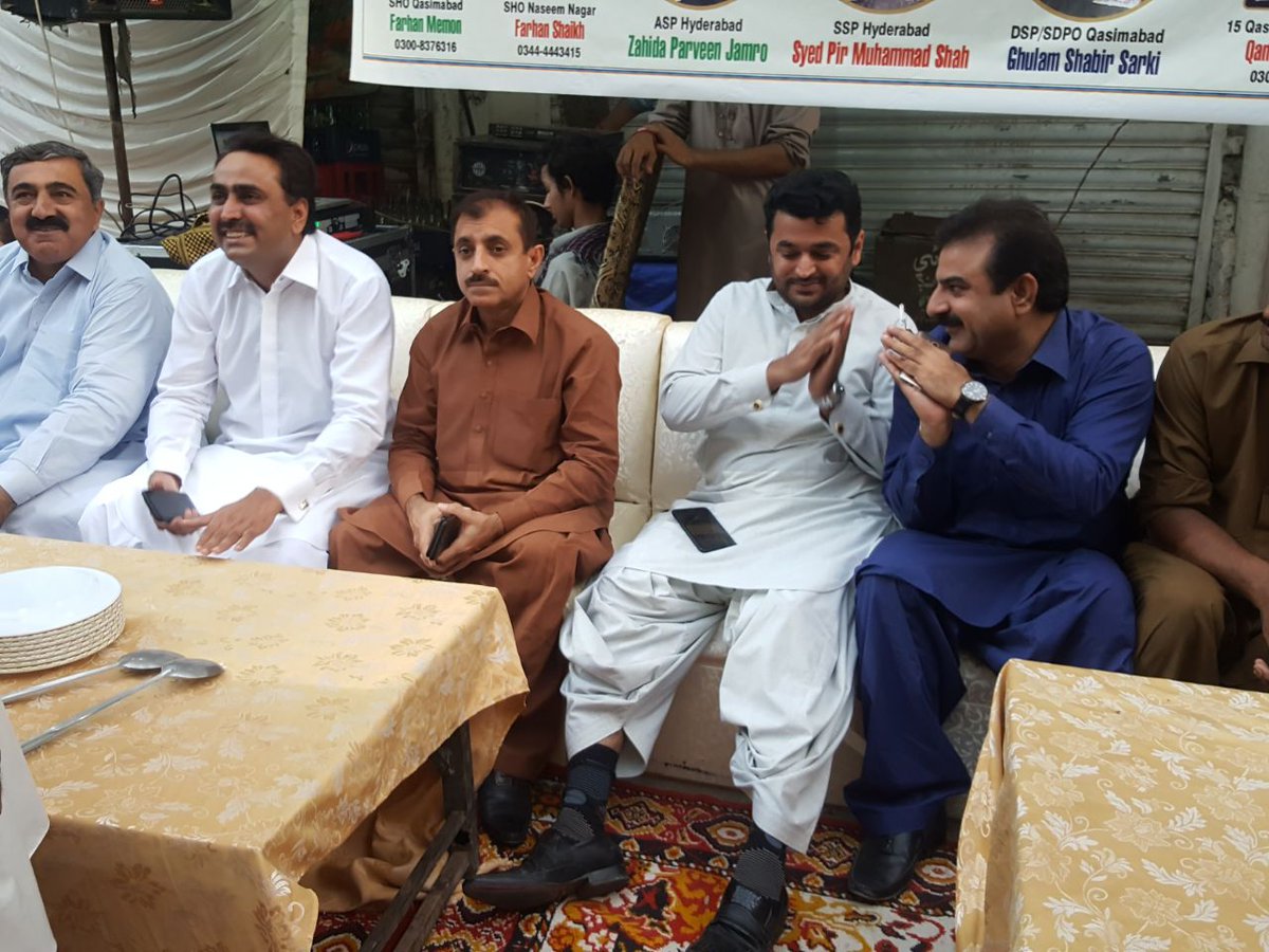 JamKhanShoroPPP's tweet image. #PPP young nominated candidate for PS-62 &amp;amp; Ex-Minister #LocalGovtSindh Mr. @jamkhanshoro &amp;amp; #ChairmanMC Qasimabad @kashifshoroppp attended the #Iftar_Party as chief guests arranged by #QasimabadBusinessForum.