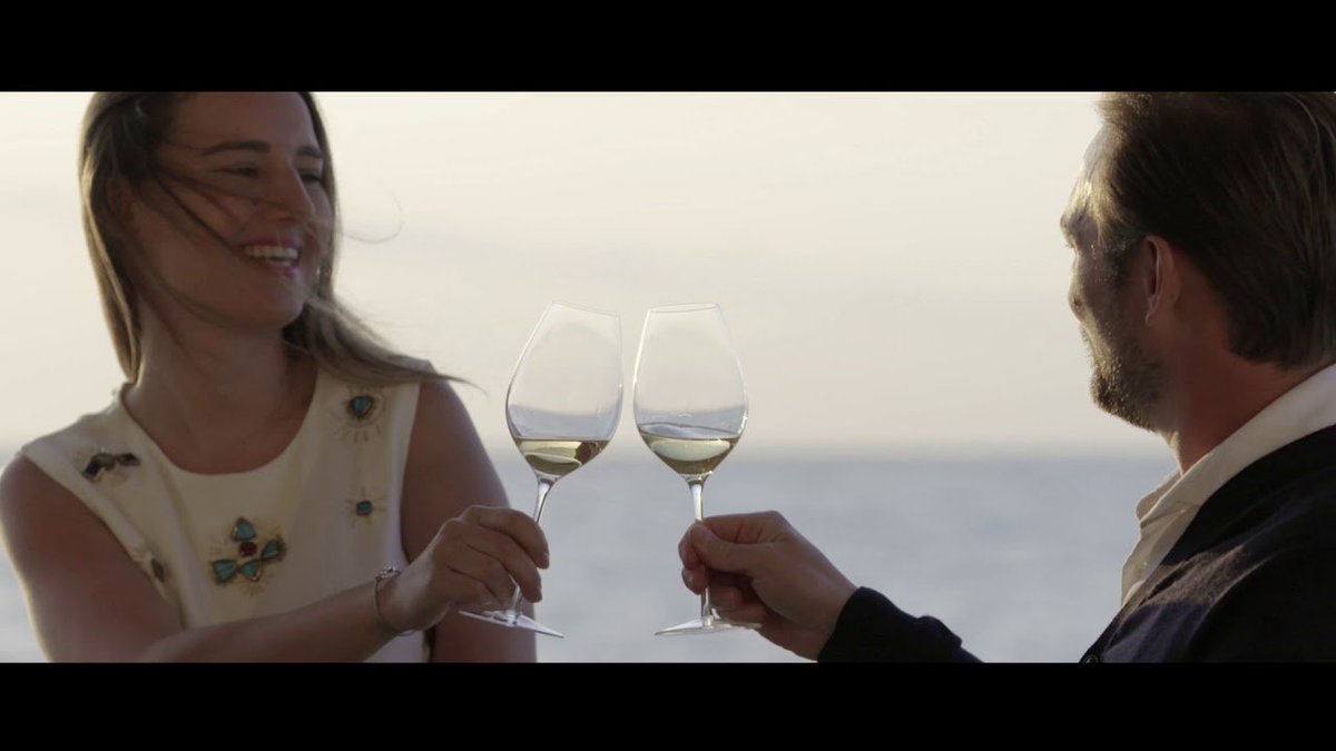 Head to the Amalfi Coast and Live A Perfect Moment in Capri with Bollinger R.D. 2004. Watch the video: buff.ly/2y3terW #Champagne #champagnebollinger #lifecanbeperfect #APerfectMoment #rd2004 <a href="/BollingerUK/">Champagne Bollinger</a>