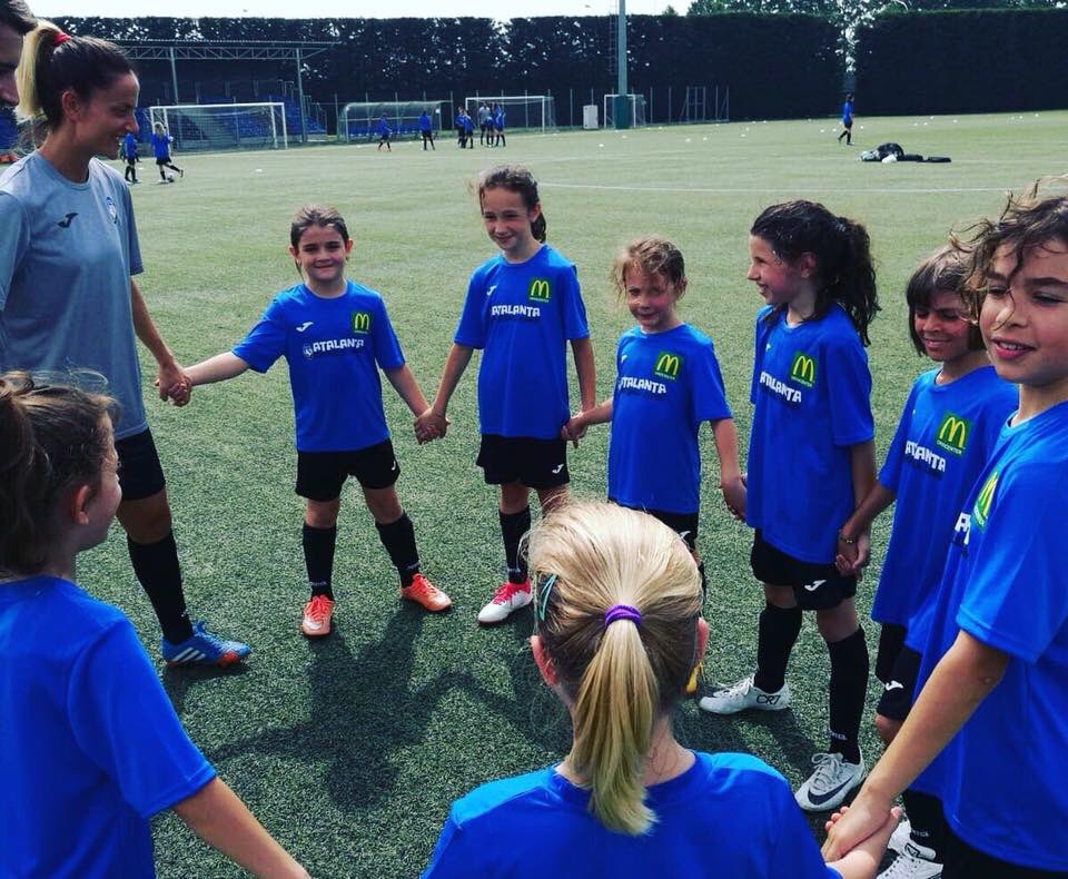 RaffaManieri's tweet photo. New experience with Atalanta Football Camp in Zingonia Centre. Happy to be Part in this Team.
#raffamanieri #raffamanieriacademy #summercamp #atalantafootballcamp #zingonia #calciofemminile #happy #smile #passion #motivation #moments #togheter #professional #opportunity #soccer https://t.co/9fMWQXOP7r