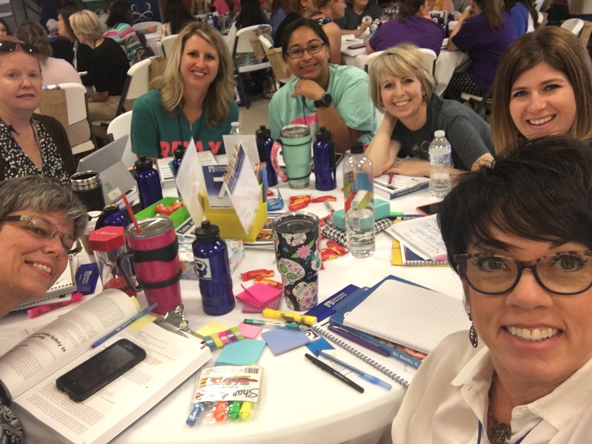 Angela_Thomas97's tweet photo. @ConsciousD Rockin’ it in Abilene TX! #weloveCD https://t.co/0OGPe3hYps