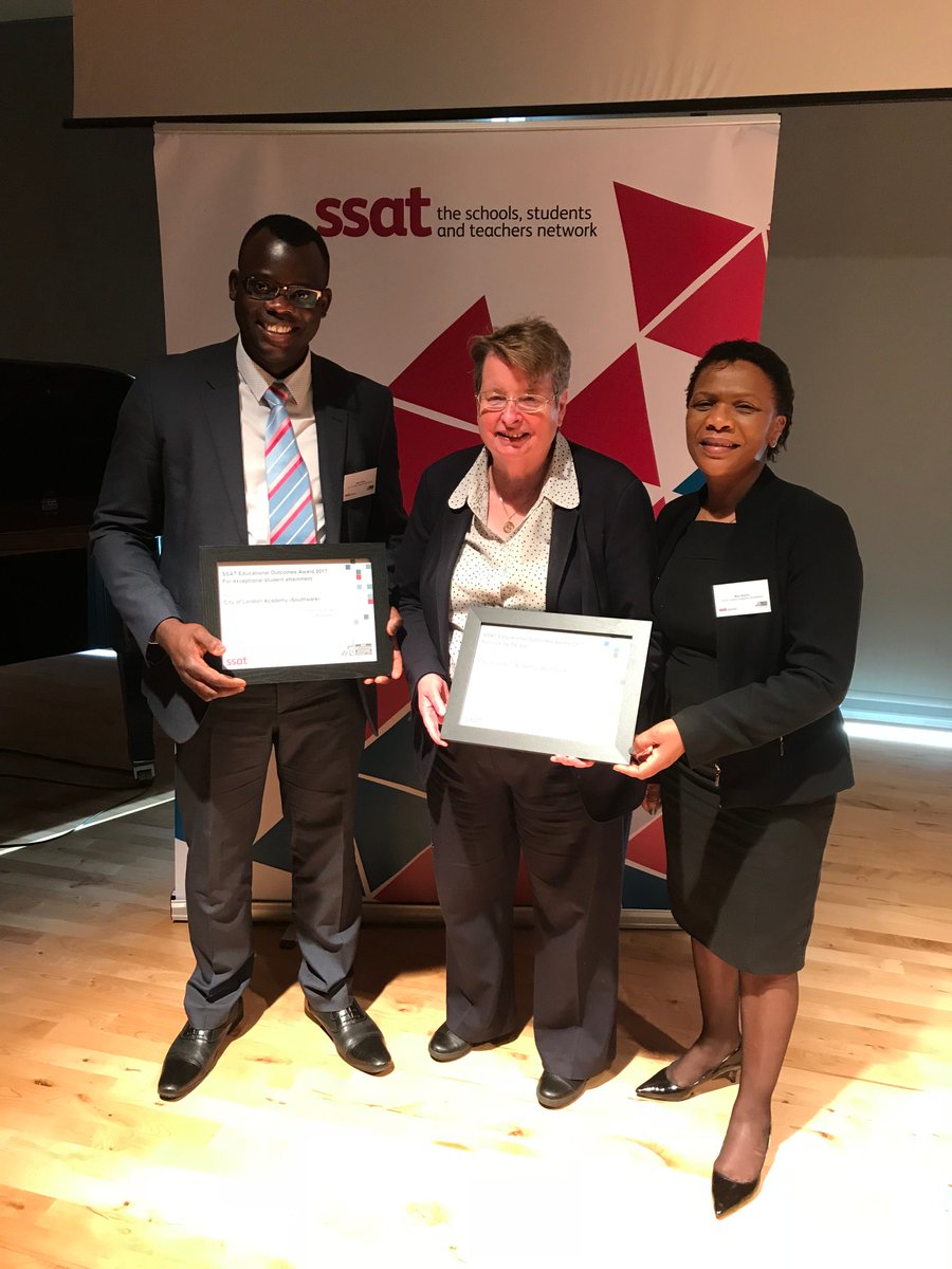 Jeffery_Quaye's tweet photo. Very excited to collect the SSAT awards today on behalf of @CoLA_Southwark @cityoflondon for high achievement for disadvantaged students and being in the Top 10% of non-selective schools nationally for attainment. Congratulations to both staff and students! #Education #SSATEdOut https://t.co/q3GeM0jMrD