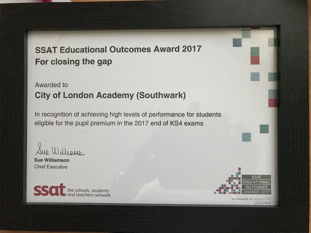 Jeffery_Quaye's tweet photo. Very excited to collect the SSAT awards today on behalf of @CoLA_Southwark @cityoflondon for high achievement for disadvantaged students and being in the Top 10% of non-selective schools nationally for attainment. Congratulations to both staff and students! #Education #SSATEdOut https://t.co/q3GeM0jMrD