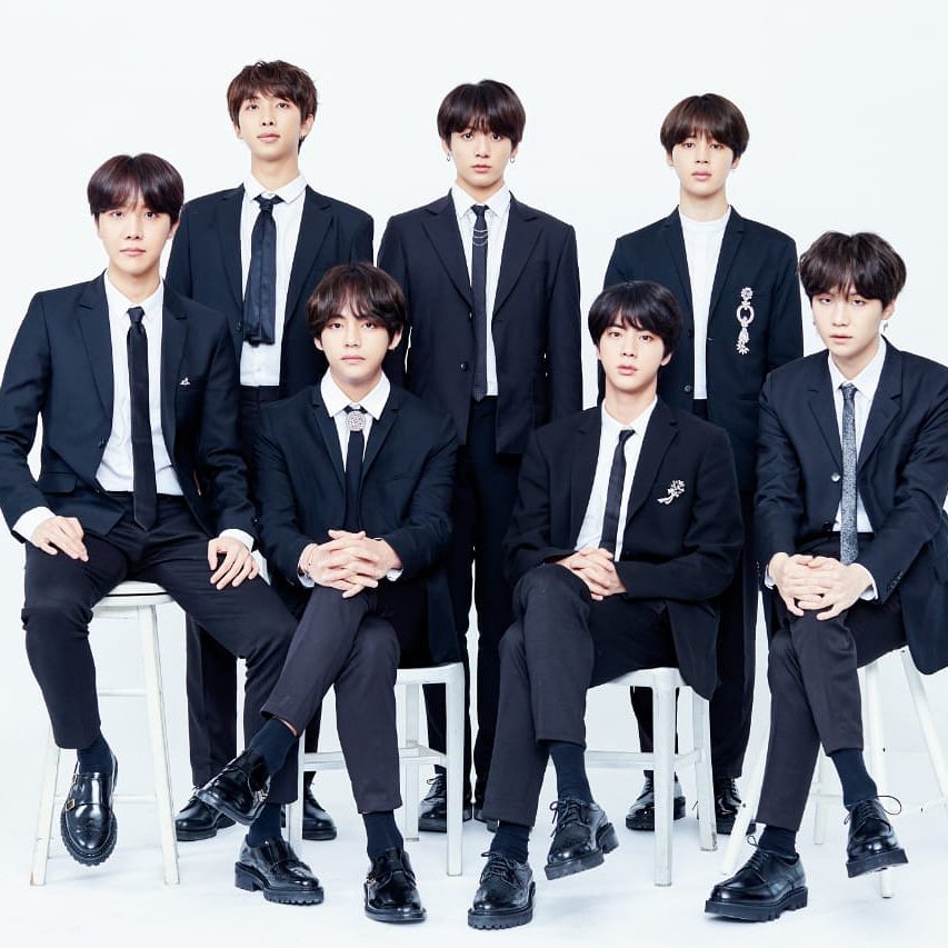 bininyasuga93's tweet photo. Happy BTS Day 🎉🎉🎉🎉🎉 Ga kerasa udah 5 tahub debut dan berkarir didunia entertaiment. Semoga tahun depan bisa menginjakkan kaki di GRAMMY 🙏💜 tetap seperti BTS yang dikenal ARMY walaupun nanti kalian nanti sangat sukses. Stay humble babe 😘😘 @BTS_twt #5thflowerpathwithbts https://t.co/xFlQPLHXLb