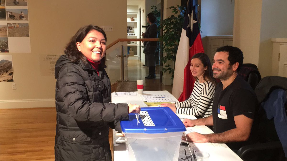 #VotoExterior 🇨🇱| No olvides que en todos los consulados puedes realizar tu cambio de domicilio o inscripción en el Registro Electoral.
🗳️ Trámite gratuito
🗳️Solo debes presentar tu cédula de identidad o pasaporte 🇨🇱
Info. en votoenelexterior.cl