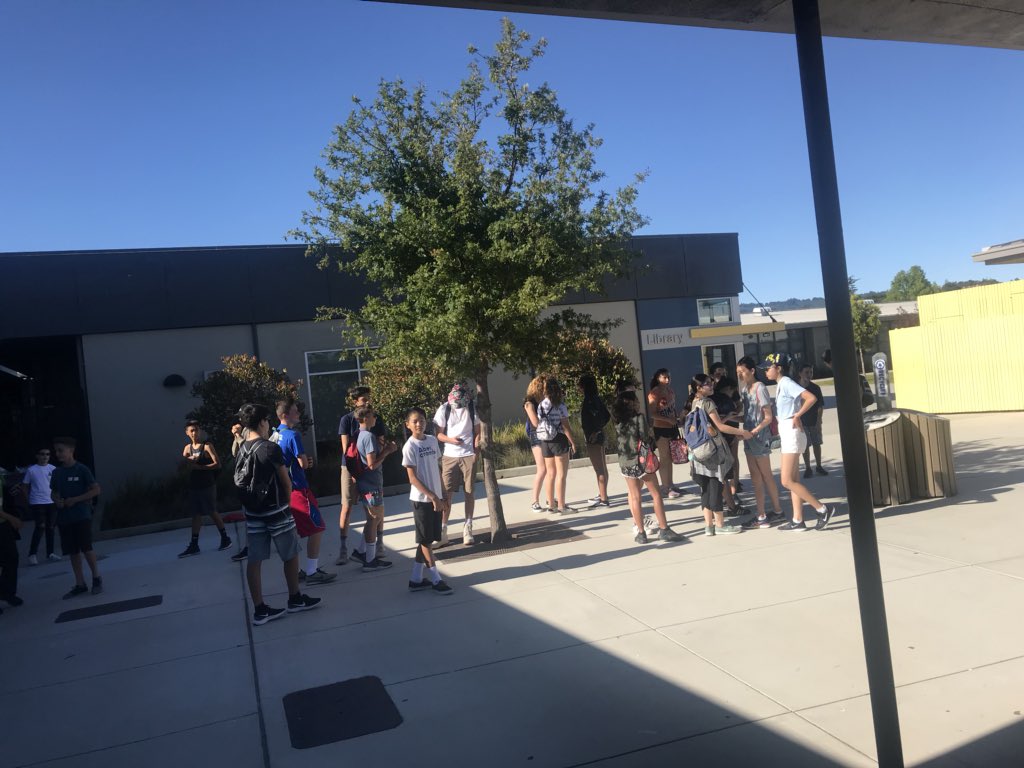 MDoughertyMMS's tweet photo. 8th grade loading buses for carlmont promotion practicethen off to Great America #ralstonrams #PROMOTION https://t.co/p3sLuQkxsd
