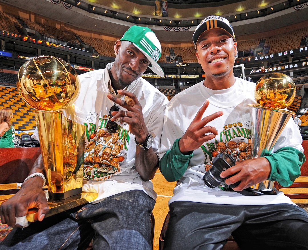 KGArea21's tweet photo. Back in the day at the 2008 championship parade. 🏆 https://t.co/7I2ELEV8hR