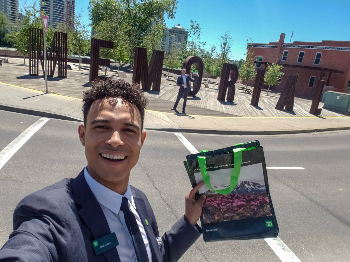 #TDKensingtonYYC taking over the neighbourhood! <a href="/kensingtonYYC/">Kensington Village</a> <a href="/DuncanMuller10/">Duncan Muller</a> @RussAnderson_TD