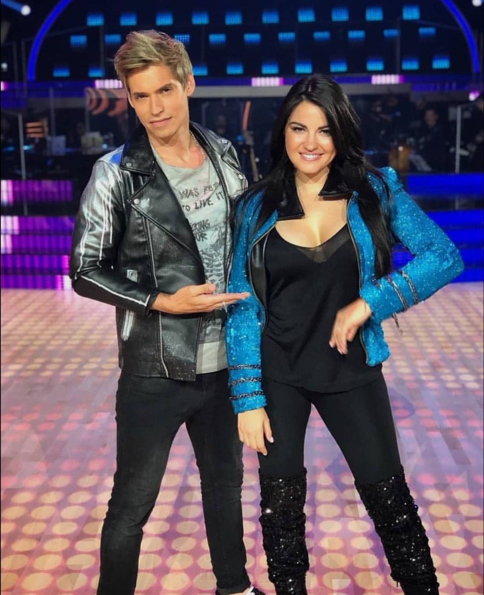 carlosbaute's tweet photo. Hoy en @bailando_tve de @tve_tve con @MaiteOficial 

¡No se lo pierdan! https://t.co/gYftubmt2Z