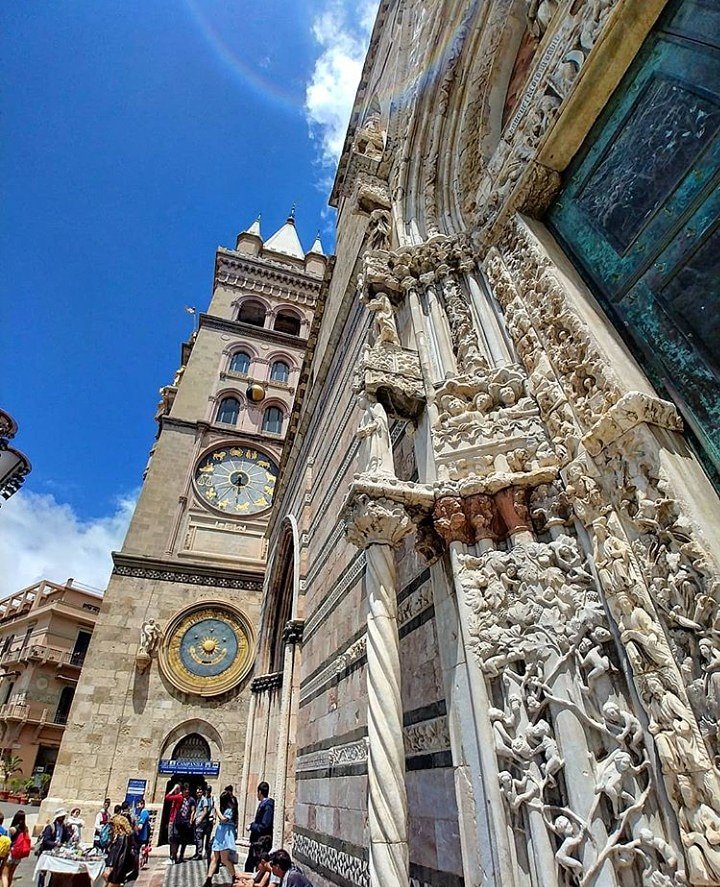 messina_igers's tweet photo. Certe volte lo riproponiamo, in quanto in ogni suo dettaglio e da ogni prospettiva è una scoperta... #bestoftheday di @fabiobombaci! 

#igersmessina #igerssicilia #igersitalia #igers #Duomo #Messina https://t.co/rjmCP4L7B5