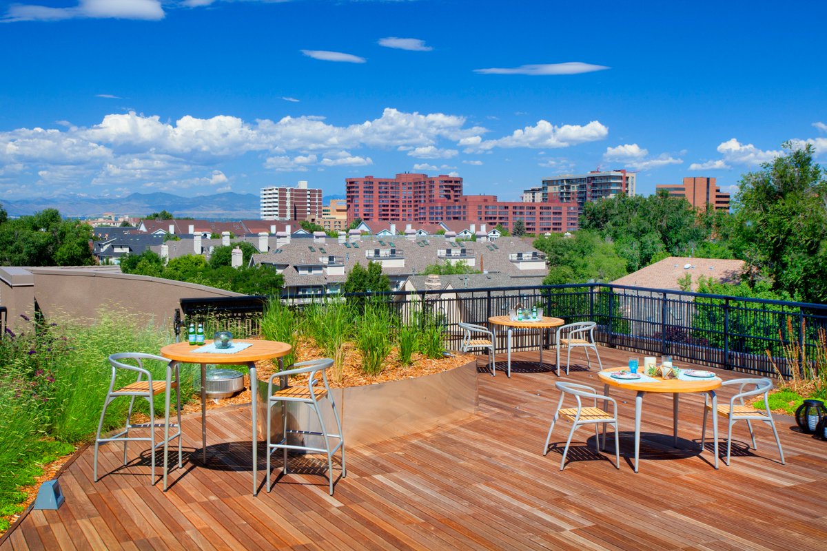 Blue skies look good on you, Denver. 

Greenhouse Rooftop by #studioINSITE.

#landscapearchitecture #landscapedesign #placemaking #Denver #Colorado