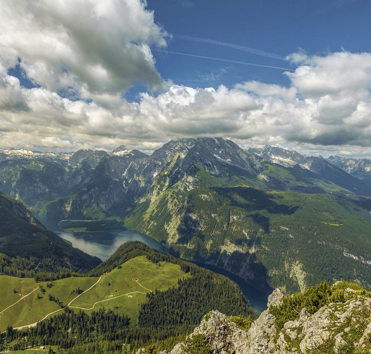 MrAlanPThompson's tweet photo. Taken on top of Mount Jenner berchtesgaden National park Bavaira Germany @BGLTourismus @BavarianTweets @TwitterDE @GQ_Germany #salet @BerchtesgadenBo @Bavaria #bavarian @GermanyUN @instagram @Bavariauk #germany #berchtesgaden #bavarian #deutschland🇩🇪 #instagram @bbc https://t.co/VELzobbj9D