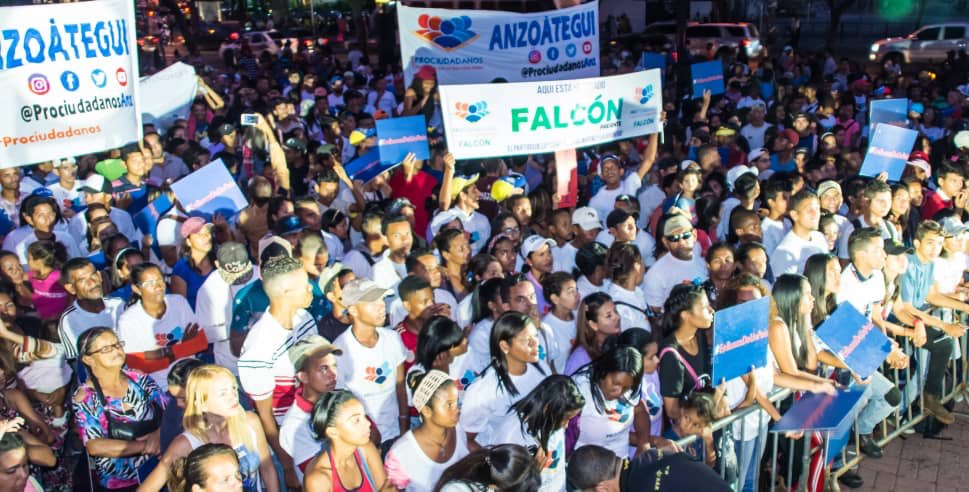 El Gobierno que maneja el Poliedro de Caracas y Parque Miranda no responde nuestra comunicación para  usar esos espacios para nuestro acto de cierre de firmas para registramos como partido. Le temen a los jóvenes. Sepan que llenaremos las calles entonces!