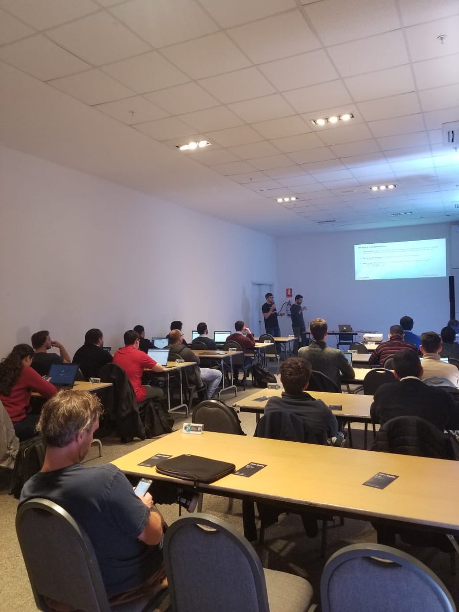 aspekt's tweet image. Ya están Diego y Andrés con el hands on de Machine Learning con Python y DSX! #IBMCodeMVD