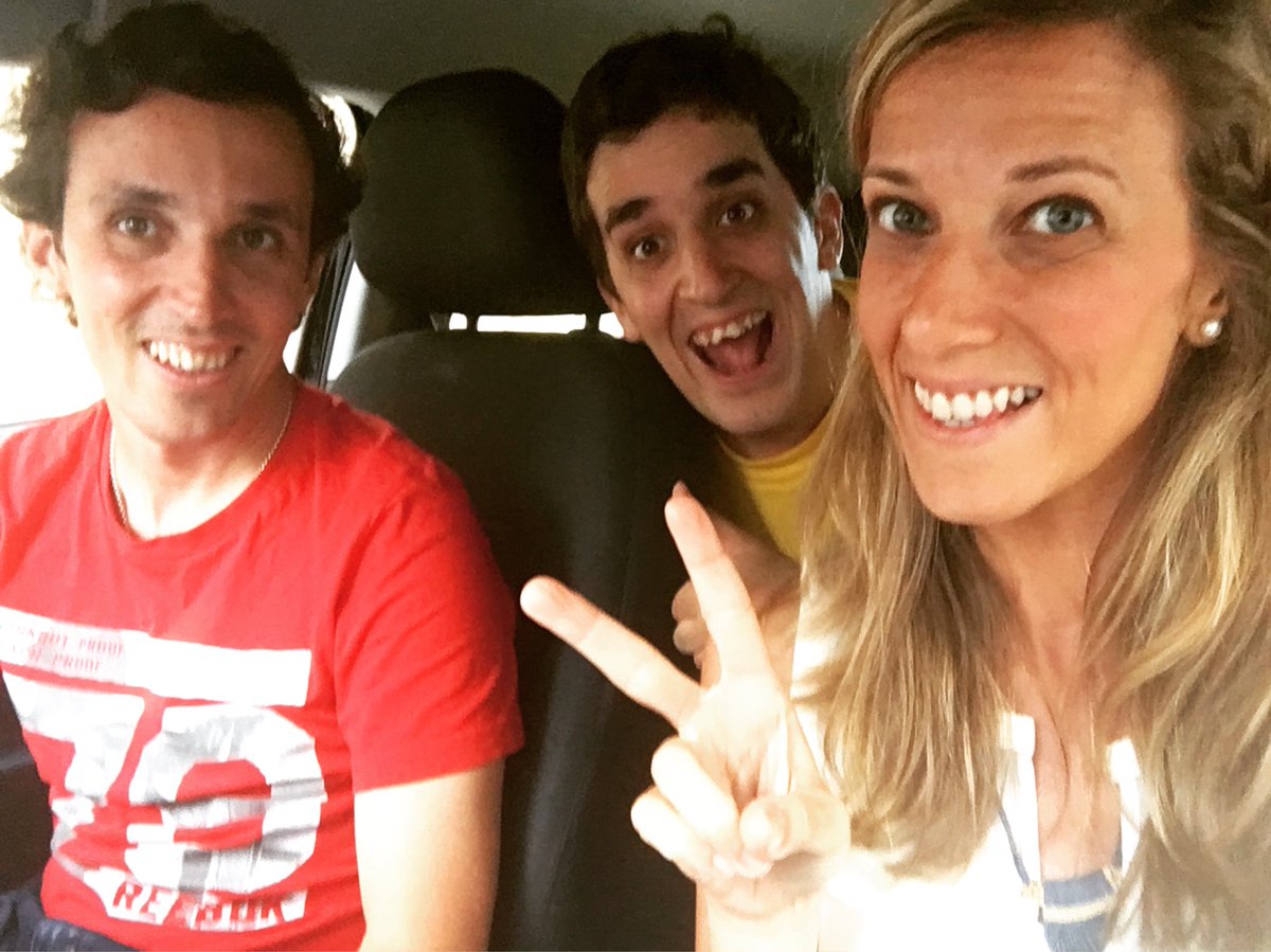 unsofaparatres's tweet photo. Una foto cualquiera en un día cualquiera #hermanox. Hemos ido a @oidradio4g invitados por Paloma del @HCFParalimpico ¡qué grandes sois! 
Os prometo que no tiene desperdicio! En cuanto tenga el link os lo paso. 

#derisasvalacosa #imprescindibles #serfelizesgratis #xfragil https://t.co/pIHuXFsZNn