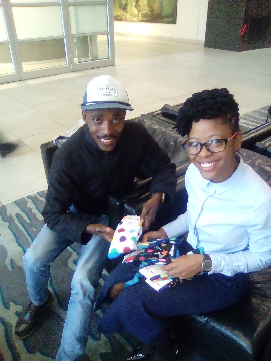 Sosha_Hustler's tweet photo. I sell socks door to door every day bcoz hustling is all know. @djsbu once said it doesn't come on silver platter #GetUpGoGetIt and @iamtbotouch once said let's kill this #poverty. And @MzekezekeTS once said #Fosta
R100 for 6 Pairs... RT https://t.co/rJIMNU9cAq