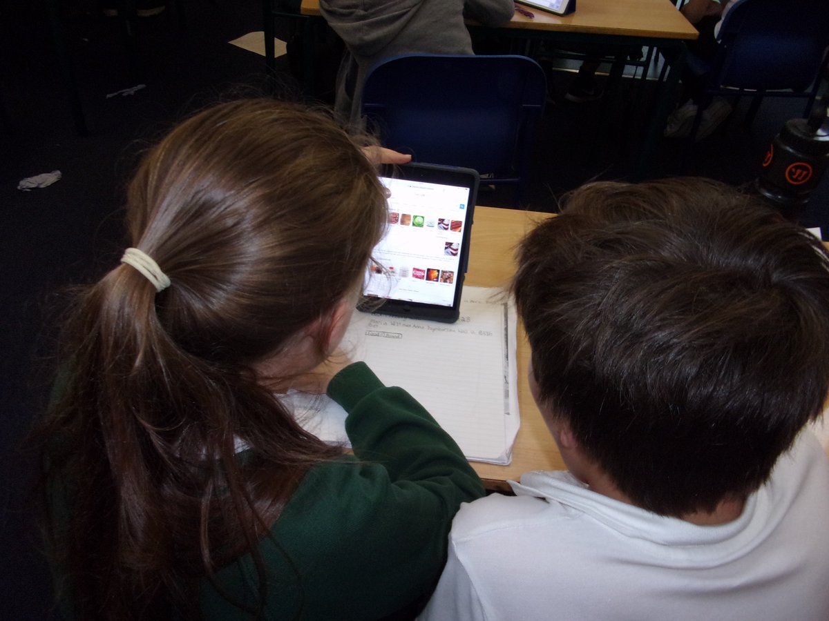 stmargaretsps's tweet photo. #P6V have been using the iPads to research their Eastern European country. They have used this information to create A2 information posters. #ResearchingSkills #InformativePoster https://t.co/YdJQd967Iq