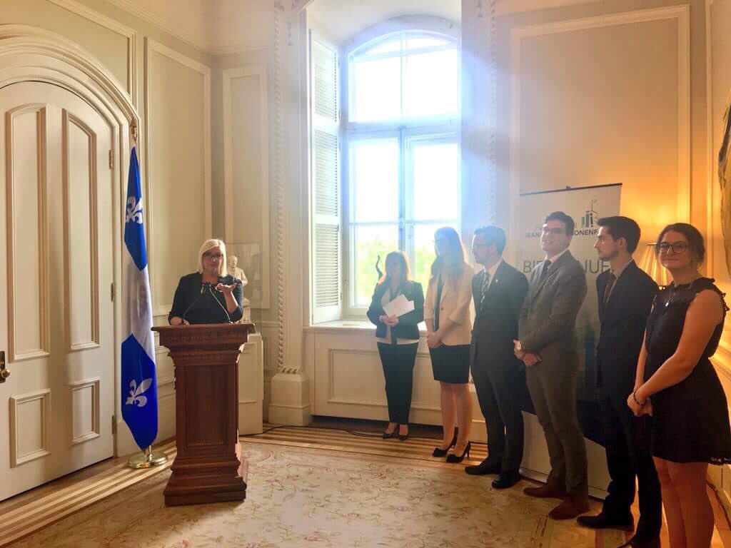 GNadeauDubois's tweet photo. Bravo aux stagiaires de la fondation Charles-Bonenfant, qui terminent leurs parcours de 10 mois à l’#AssNat! @justinelal2, merci pour ton appui, ton calme et ta contribution inestimable à la bataille de @ManonMasse_Qs et moi à l’égalité hommes-femmes! #polqc https://t.co/9lLl6RDtjh