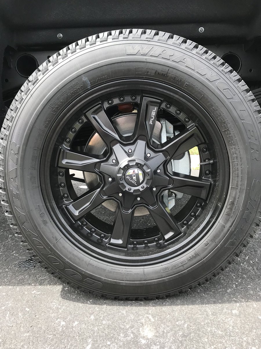 IMDaveErickson's tweet image. An onyx black 2018 @gmc Sierra Denali 2500 in the hills above Kellogg, Idaho thanks my friends at Dave Smith Motors. #drivedavesmith @davesmithmotors  #everymandriver #gmcsierra #gmcdenali
