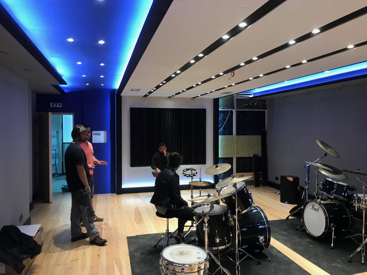 Urbanstudiosde1's tweet photo. the most beautiful studios in portugal 😄 made by @Urbanstudiosde1 https://t.co/VKA9WzGKxb