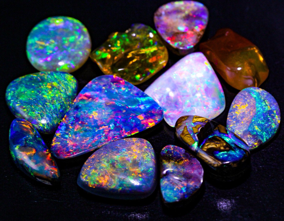 parlegems's tweet photo. Pocket full of rainbows 🌈 https://t.co/3pQ9DhBMZb