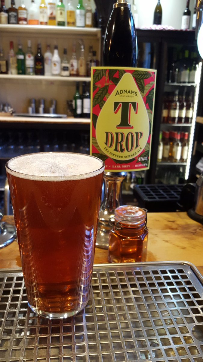 bournepatto67's tweet photo. Sneaky beer on the way home after Council in @SmithsOfBourne from @Adnams T Drop 4%ABV #refreshing #topbrew @sm28987193 @MrsSouthwoldPat @fionap196 https://t.co/qFtWG6hvaG