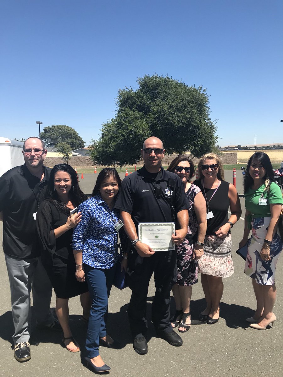 Thank you Officer Beckwith! <a href="/PSA_Eagles/">PSA</a> <a href="/FairfieldPolice/">Fairfield, CA Police</a> #fsusdleadLAP #CommunityPartnersRock