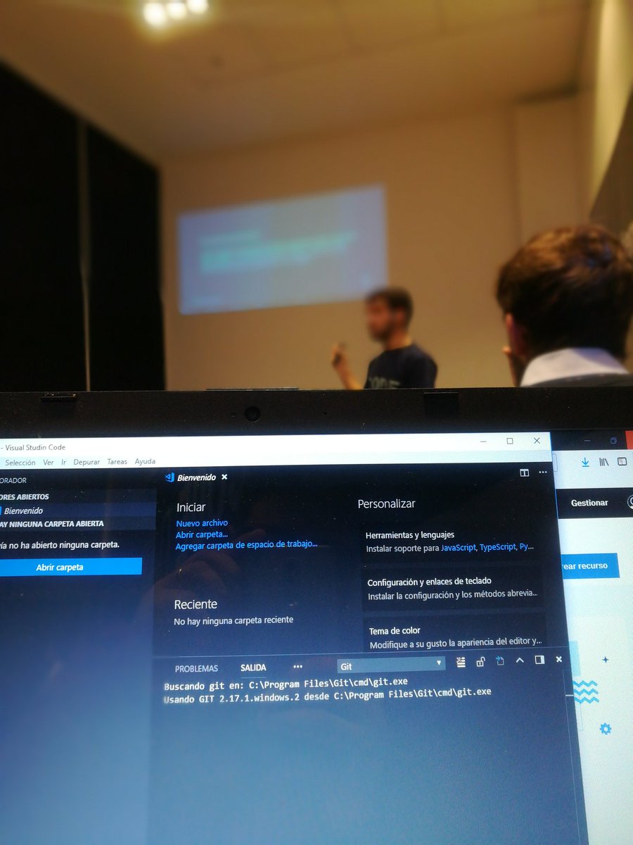 elfaca2010's tweet image. Picando codigo con juan en #IBMCodeMVD