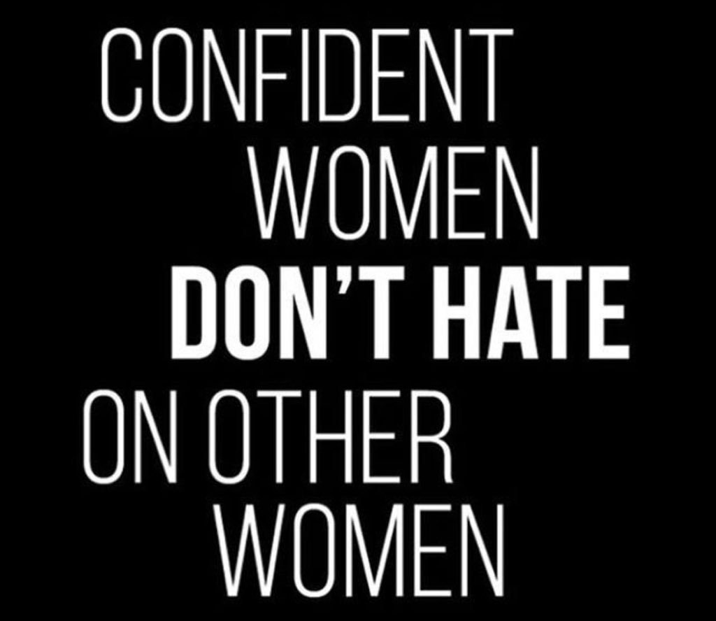 mommamarte's tweet photo. It’s cute how you’re still so obsessed with me and all you do is stalk me and tweet about me! #stoptryingtomakefuglyhappen #whydoyoucaresomuch #YourInsecuritiesAreShowing #stillmiserable https://t.co/J2P16t3EZv