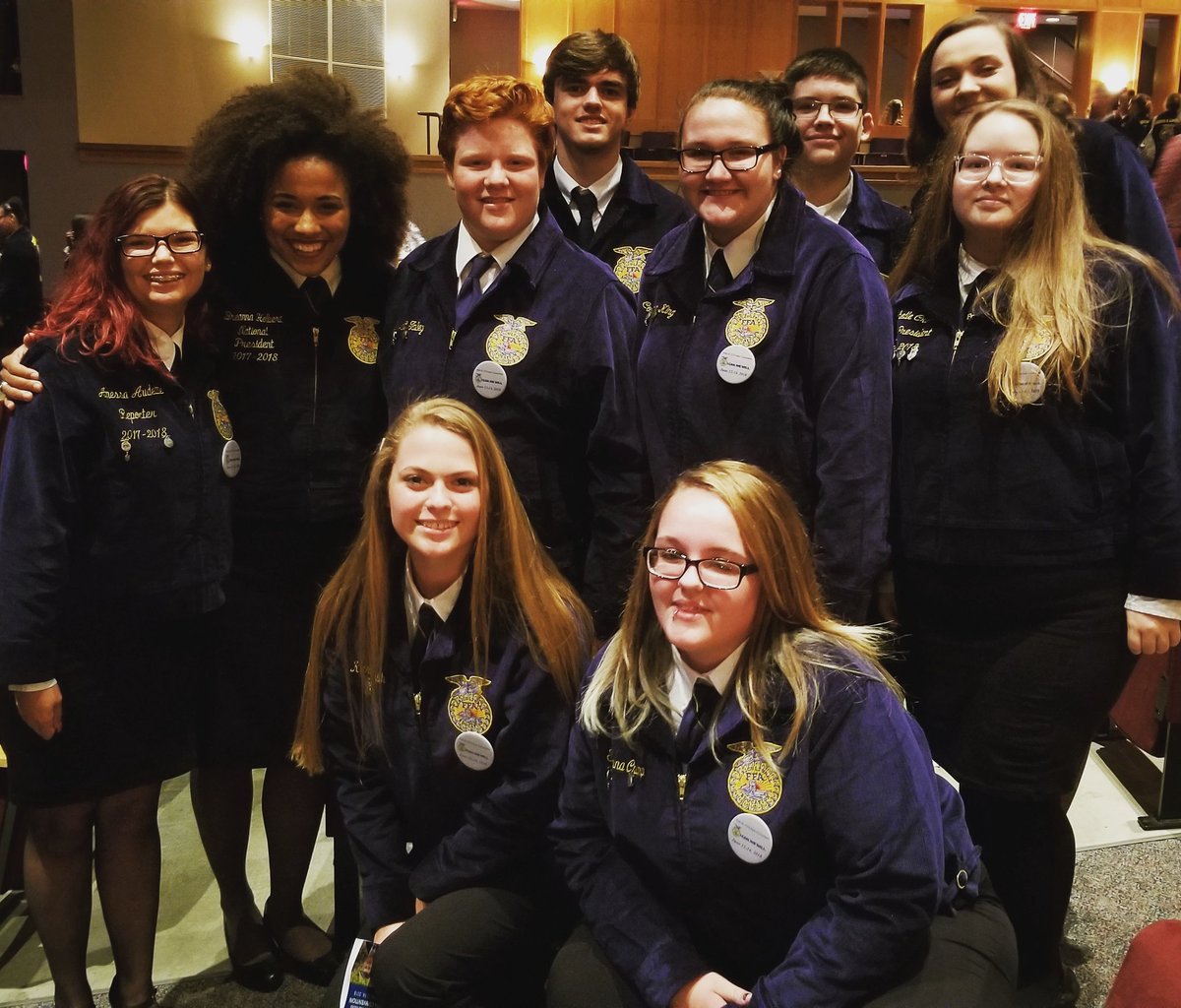 ElizCMiegel's tweet photo. The kids with National FFA President, Bre Holbert. #WeAreTR18 #TRHSFFA #ICanWeWill #BlueJacketsGoldStandards https://t.co/jPblFWqcsh