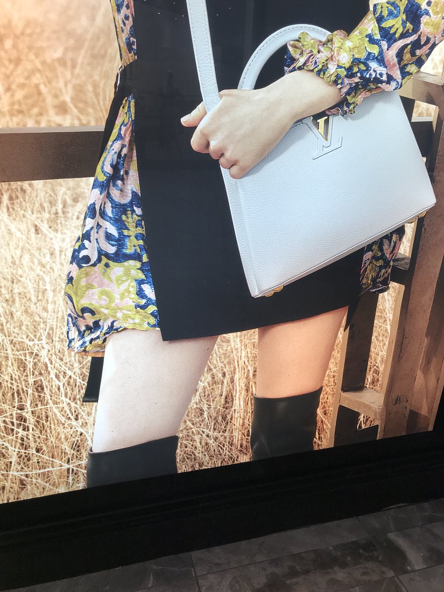 thechoicesmade's tweet photo. Those legs though... At least Louis Vuitton chose a healthy sized model @gucci #gucci2016 #bannedadvert @LouisVuitton #editingerror https://t.co/2PyVM8H0tE