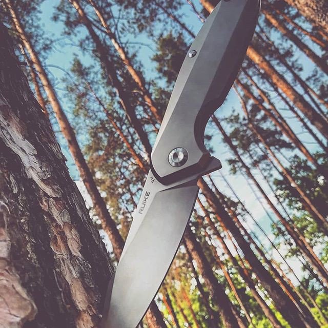 ShopGearForLife's tweet photo. Awesome shot from @badcoibuilder of the Great P128 Ruike knife! Get yours today at https://t.co/1UmQVqLqZL https://t.co/LVfvXv2s43